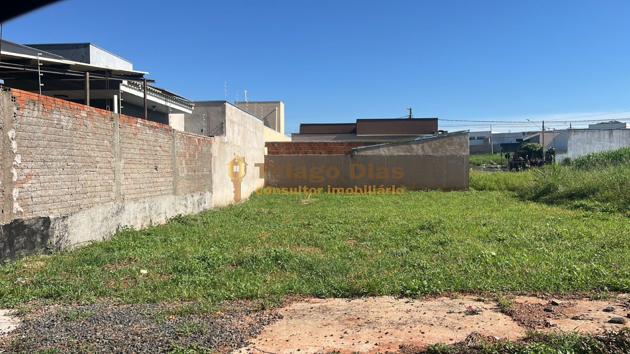 Terreno à venda, 200m² - Foto 1