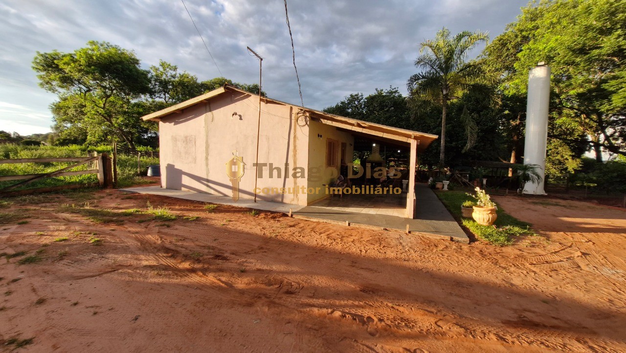 Chácara à venda com 1 quarto, 160m² - Foto 3