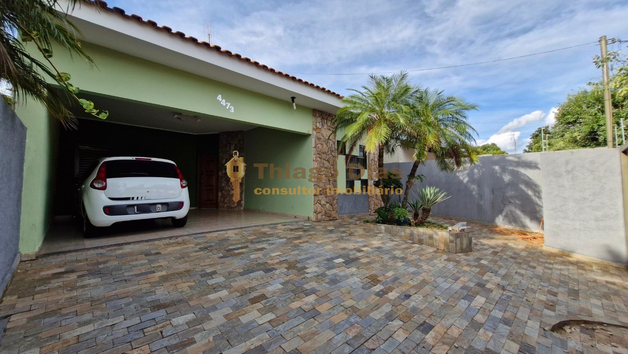 Casa, 4 quartos, 228 m² - Foto 2