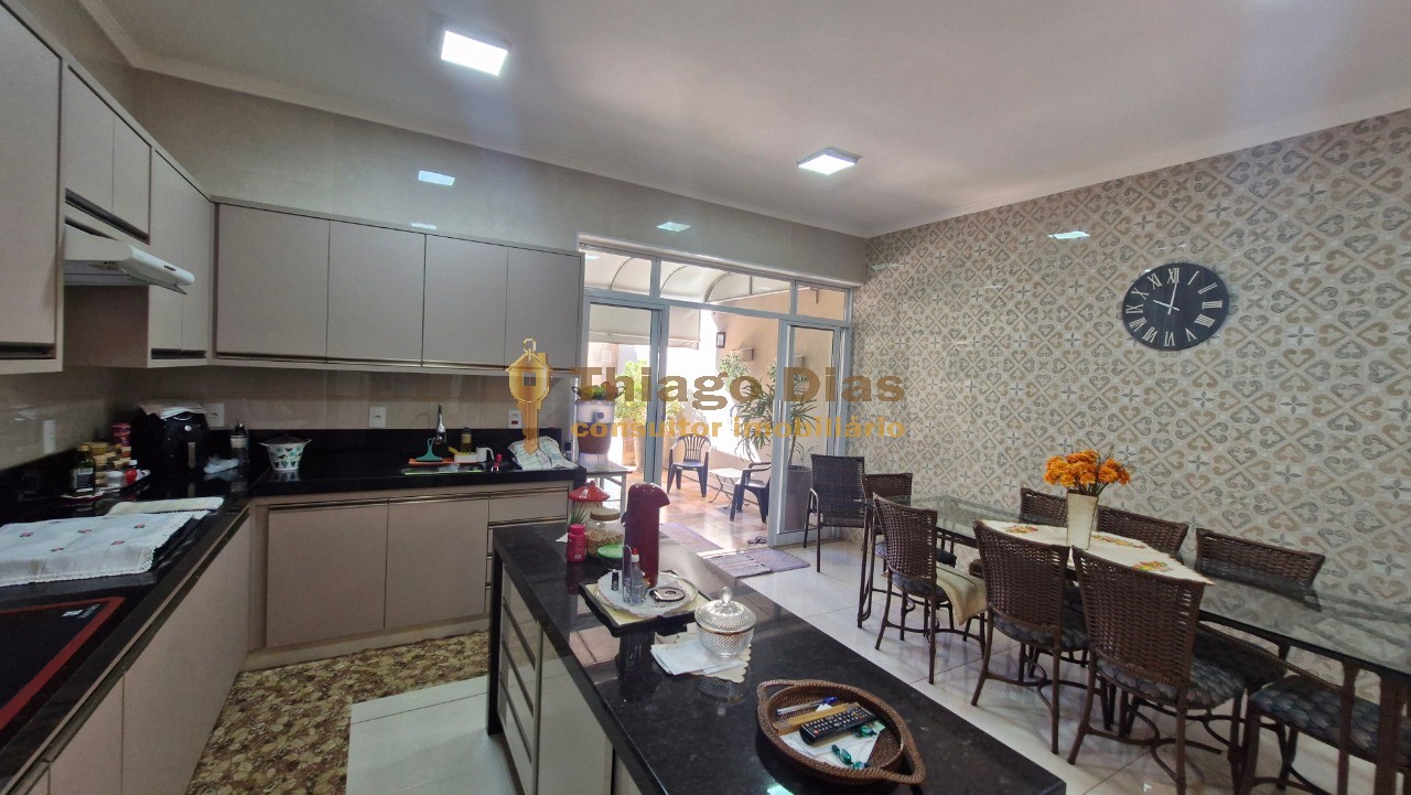 Casa, 3 quartos, 211 m² - Foto 19