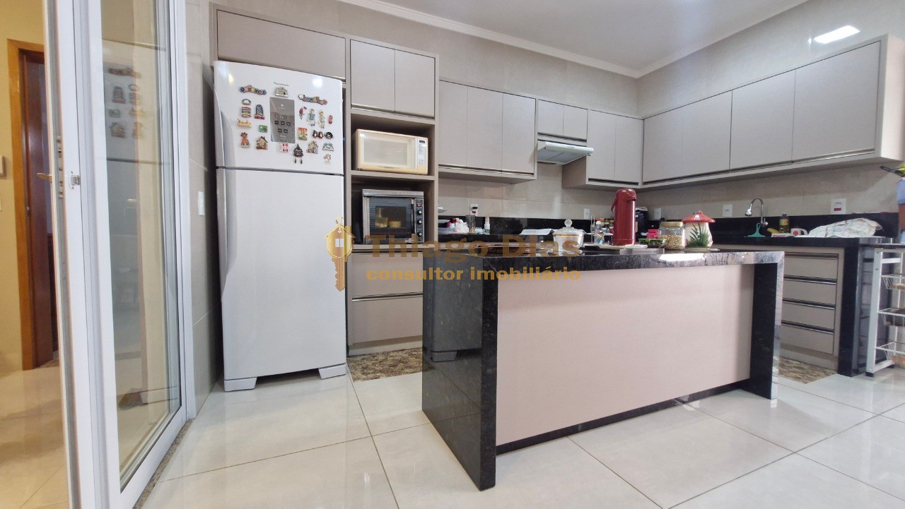 Casa, 3 quartos, 211 m² - Foto 17