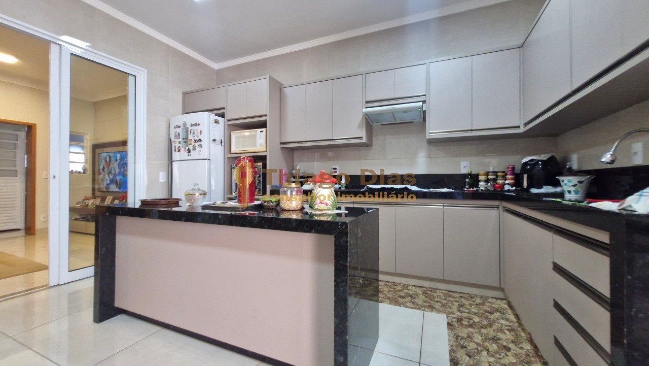 Casa, 3 quartos, 211 m² - Foto 21