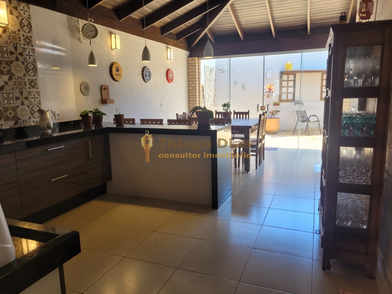 Casa à venda com 3 quartos, 200m² - Foto 4