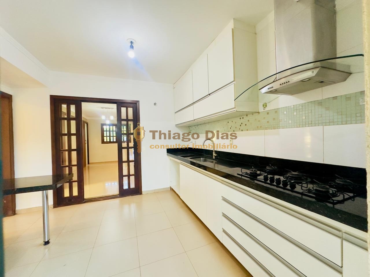 Casa à venda com 3 quartos, 240m² - Foto 18