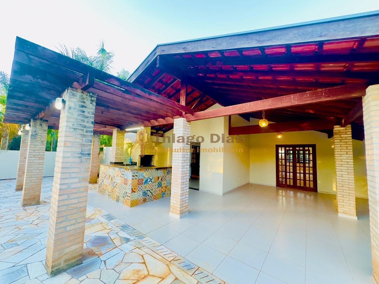 Casa à venda com 3 quartos, 240m² - Foto 11