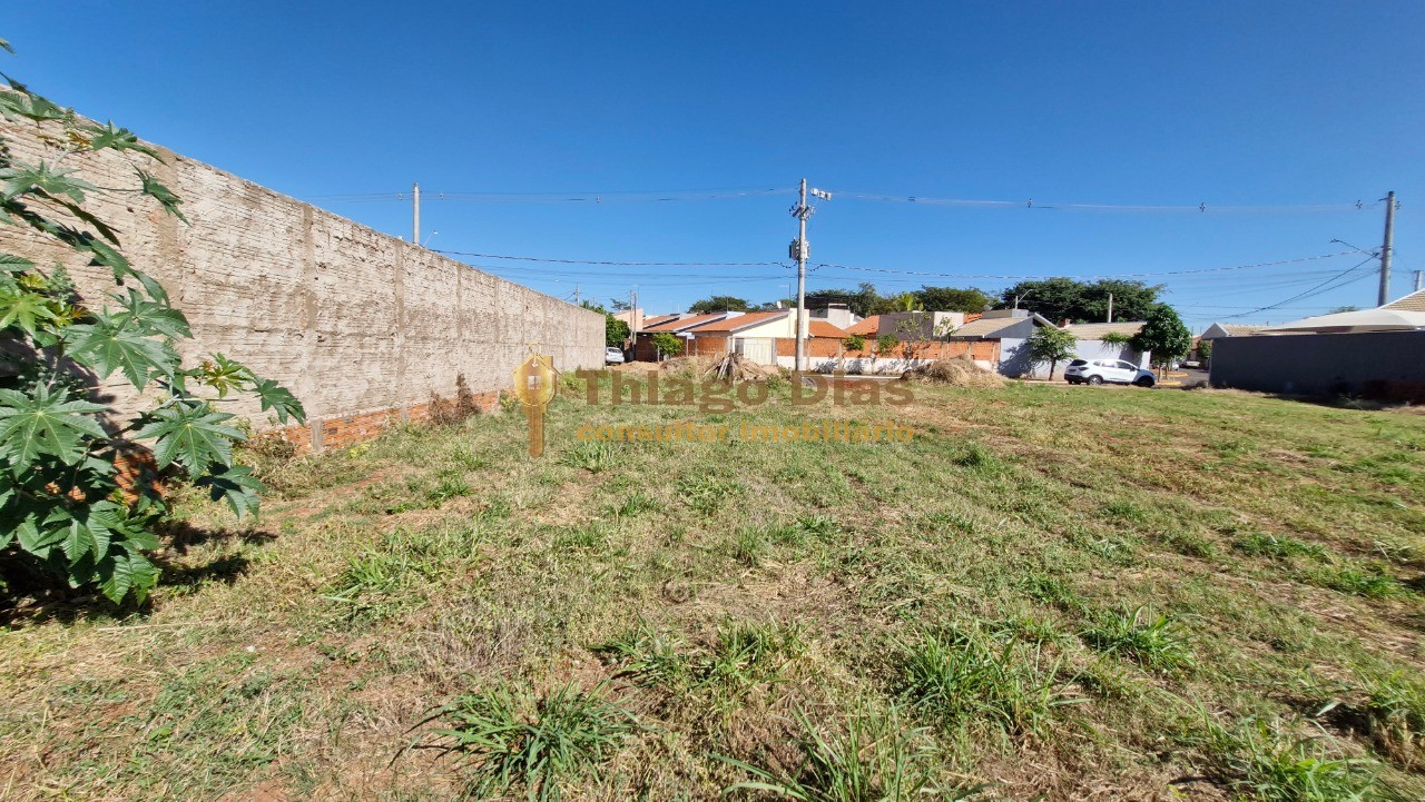 Terreno à venda, 300m² - Foto 1