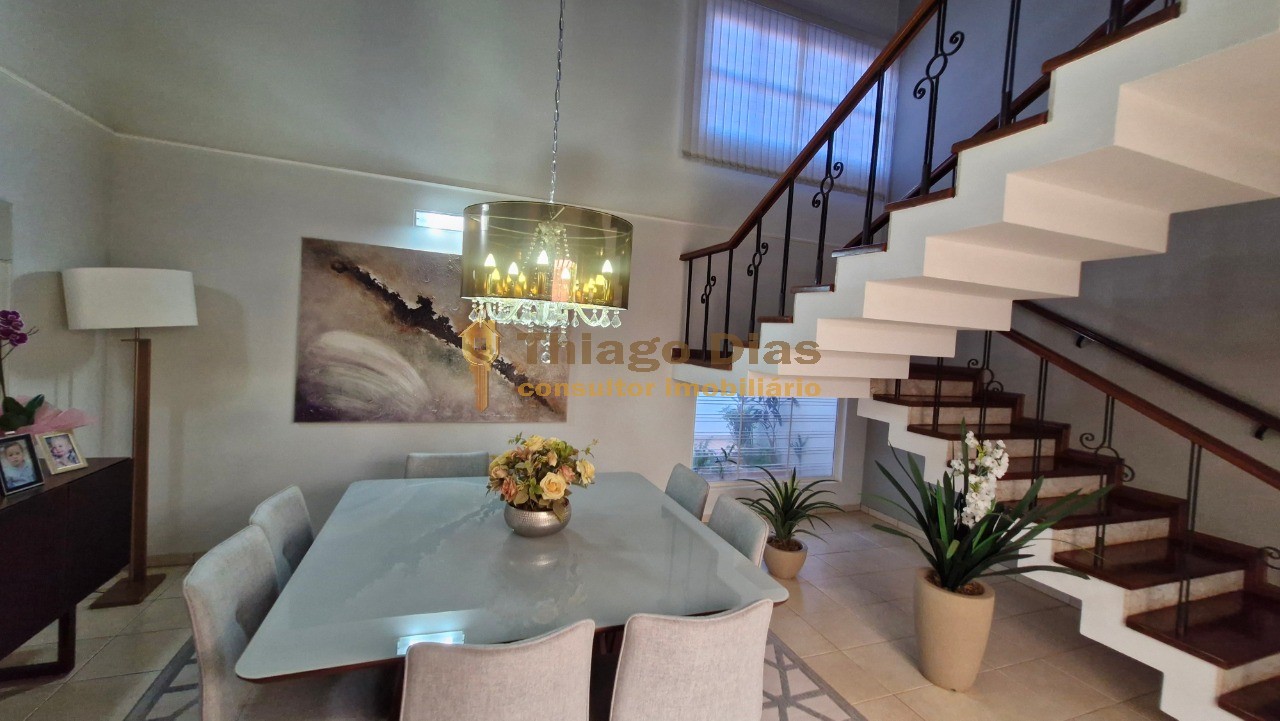 Casa, 4 quartos, 288 m² - Foto 1