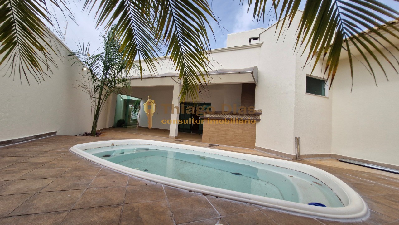 Casa, 3 quartos, 220 m² - Foto 1