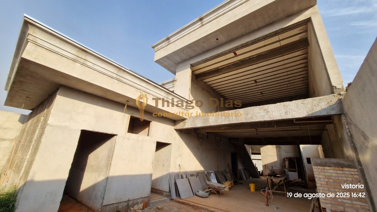 Casa, 3 quartos, 305 m² - Foto 1