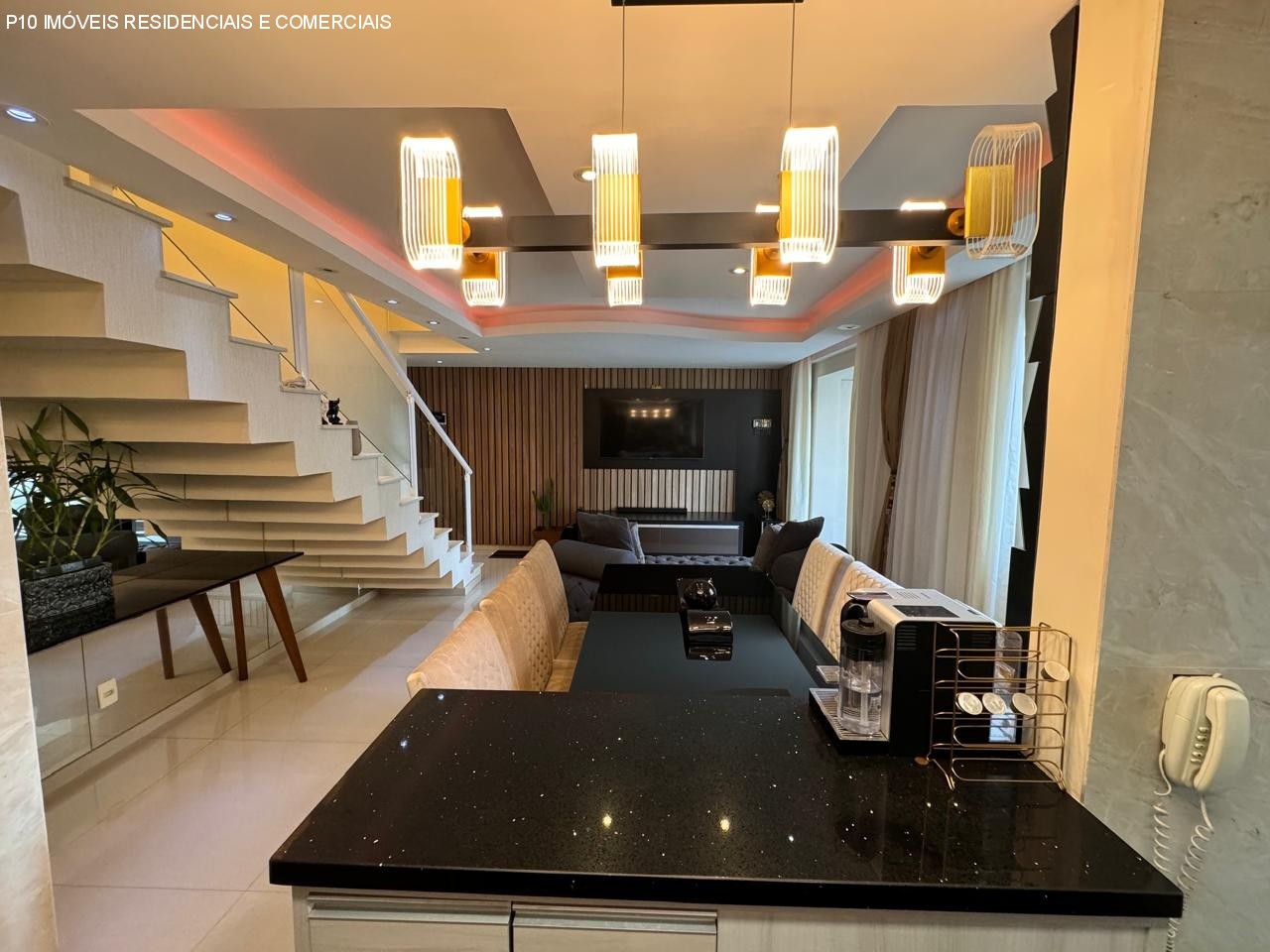 Apartamento à venda com 2 quartos, 80m² - Foto 1