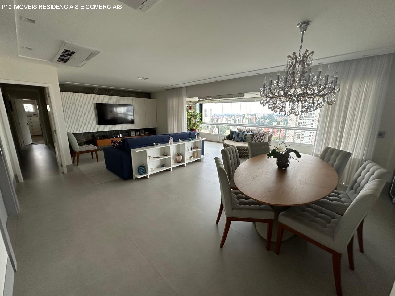 Apartamento, 3 quartos, 211 m² - Foto 1