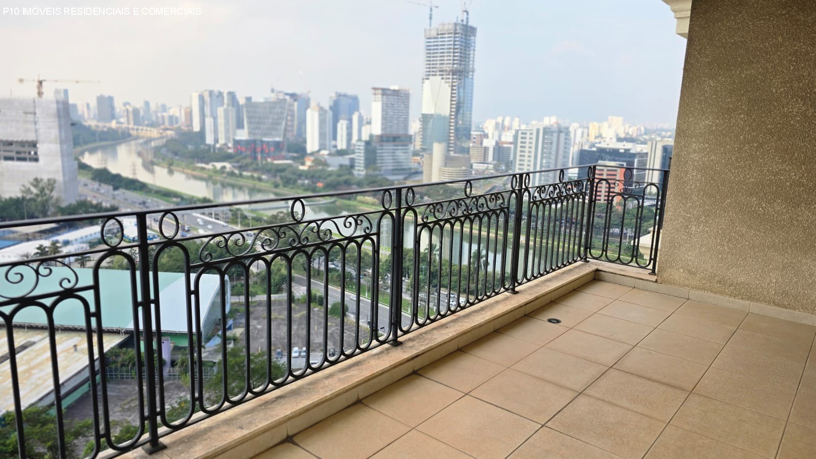 Apartamento à venda com 4 quartos, 430m² - Foto 3