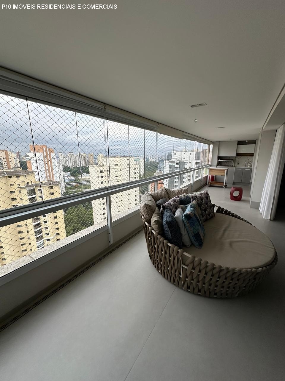 Apartamento, 3 quartos, 211 m² - Foto 2
