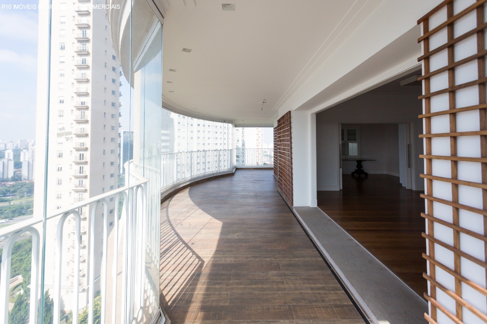 Apartamento à venda com 4 quartos, 450m² - Foto 4