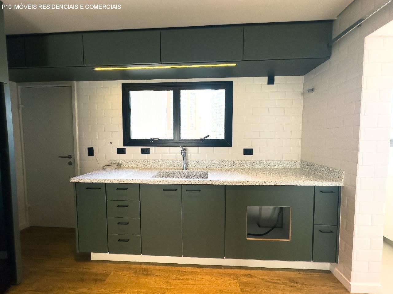 Cobertura, 3 quartos, 220 m² - Foto 25
