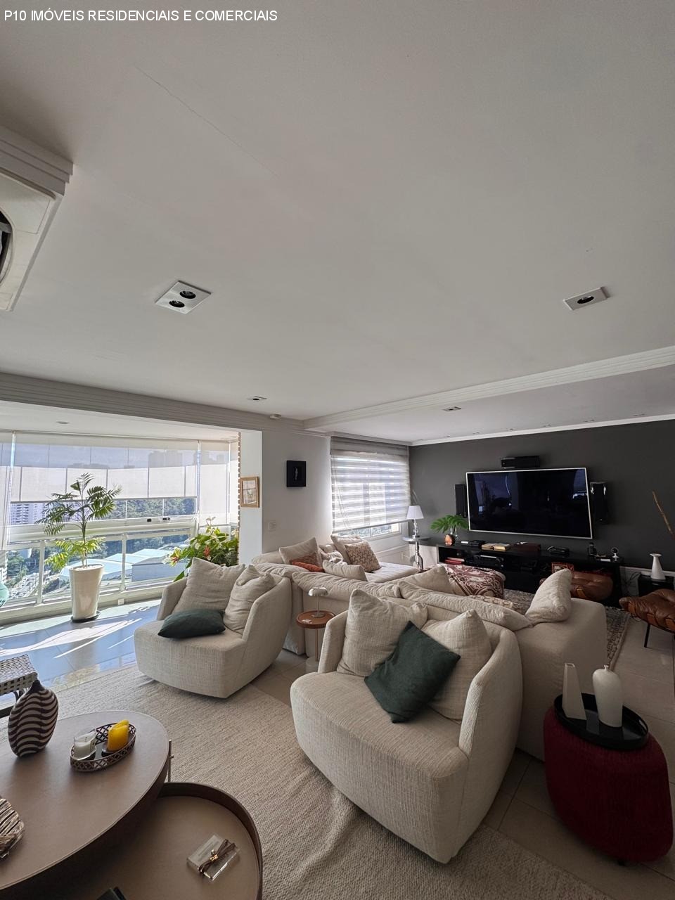 Apartamento, 3 quartos, 261 m² - Foto 2
