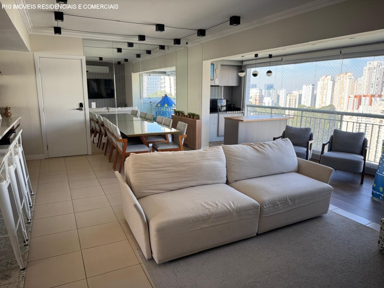 Apartamento à venda com 3 quartos, 125m² - Foto 1