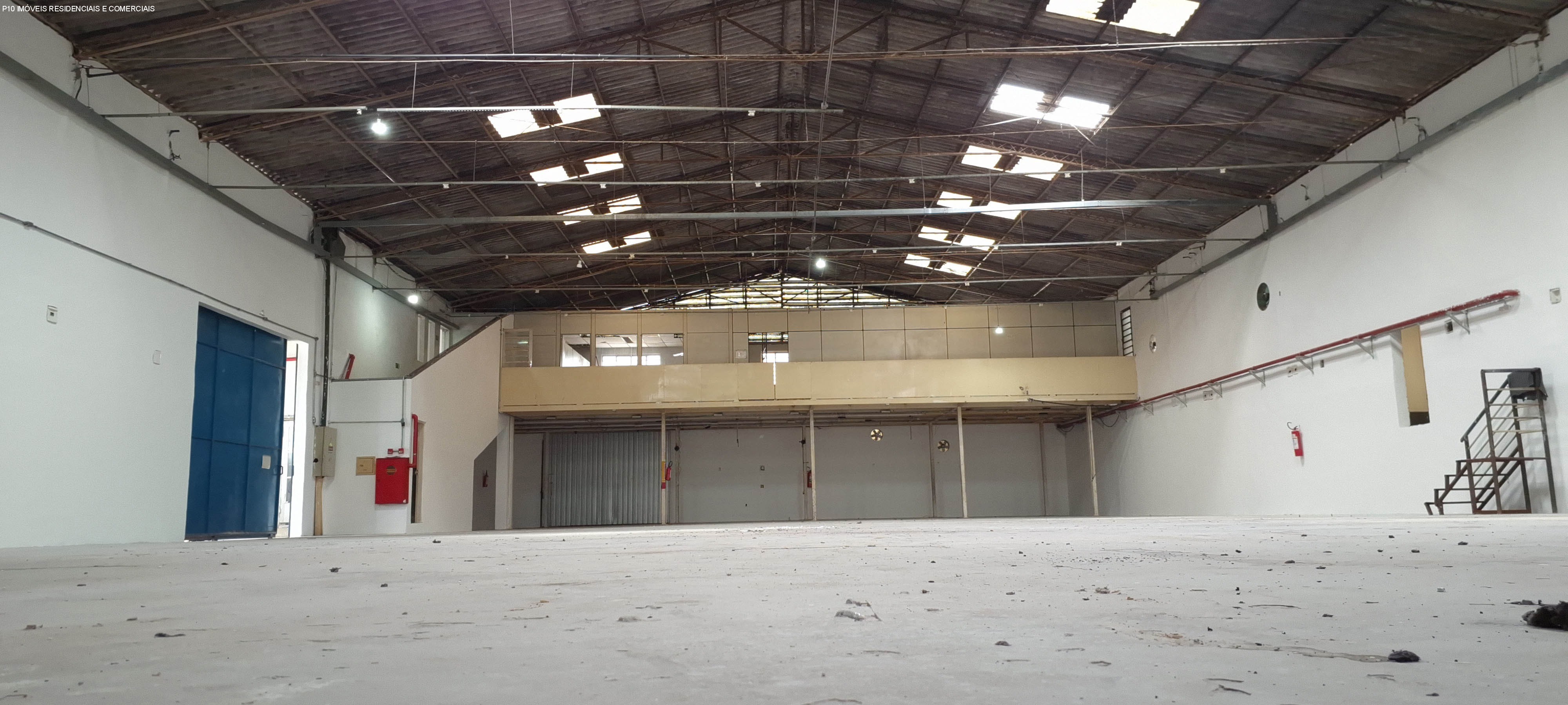 Depósito-Galpão-Armazém à venda, 2300m² - Foto 1