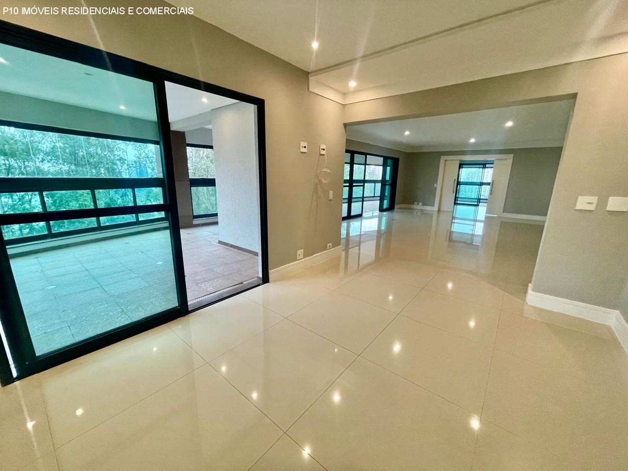 Apartamento à venda com 4 quartos, 385m² - Foto 5
