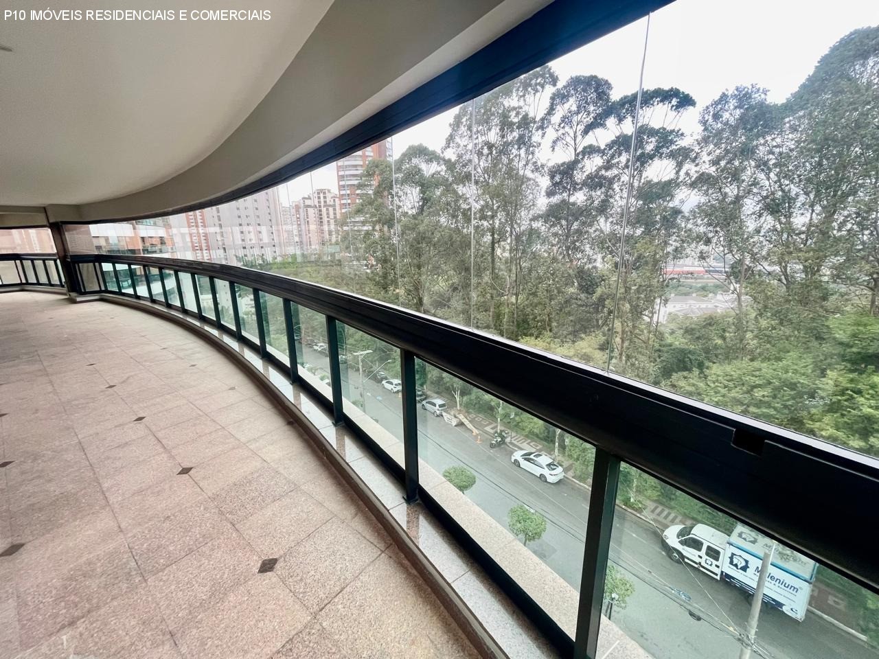Apartamento à venda com 4 quartos, 385m² - Foto 1