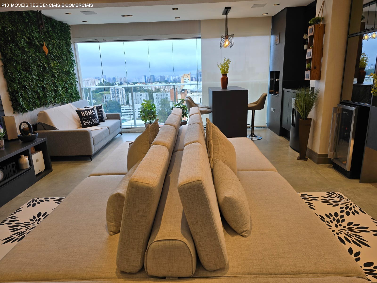 Apartamento à venda com 2 quartos, 89m² - Foto 1