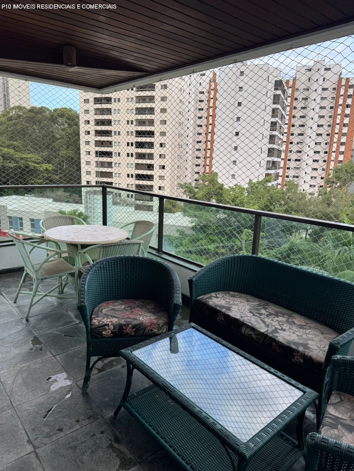 Apartamento, 3 quartos, 242 m² - Foto 1