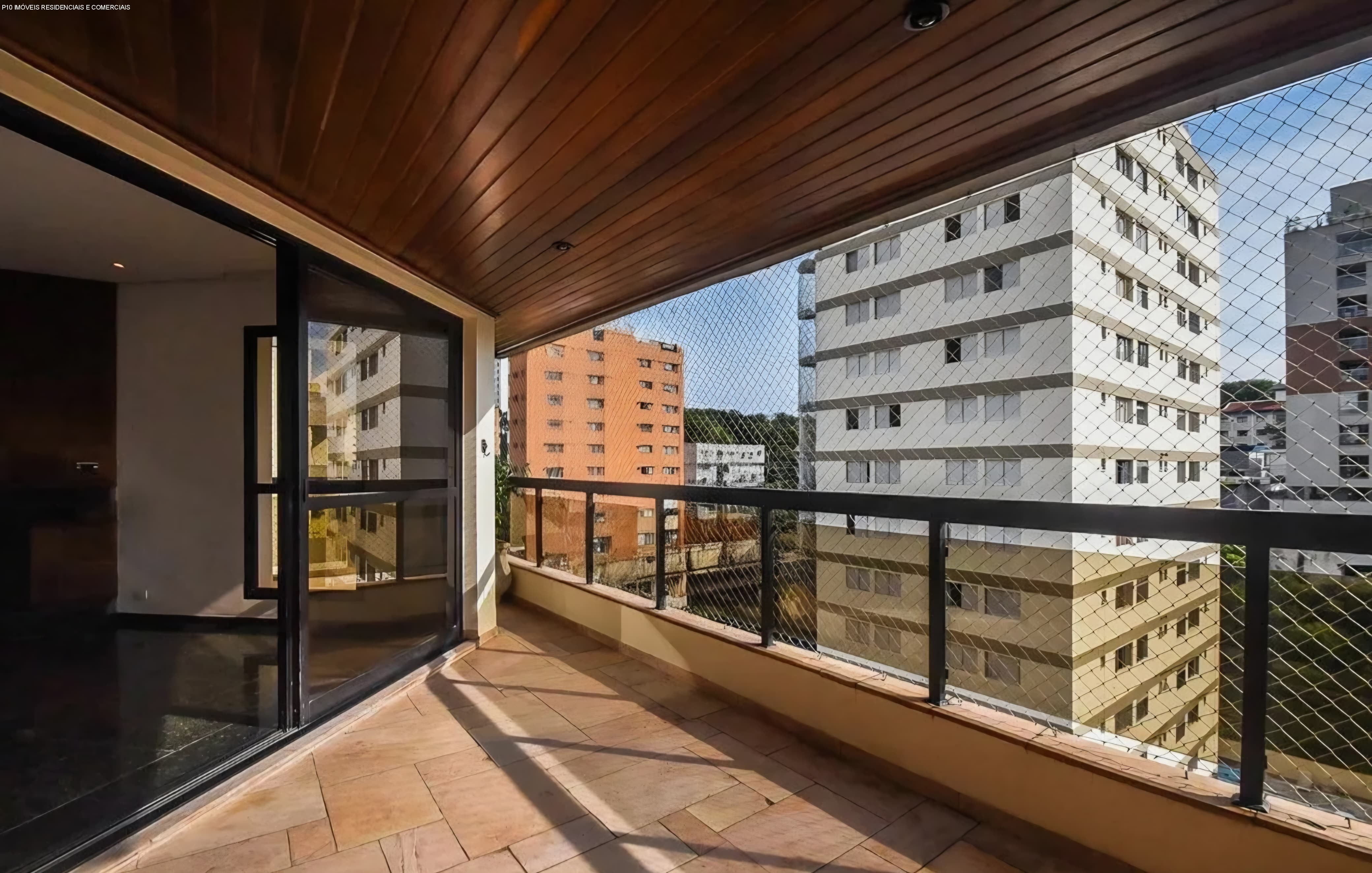 Apartamento à venda com 4 quartos, 246m² - Foto 1