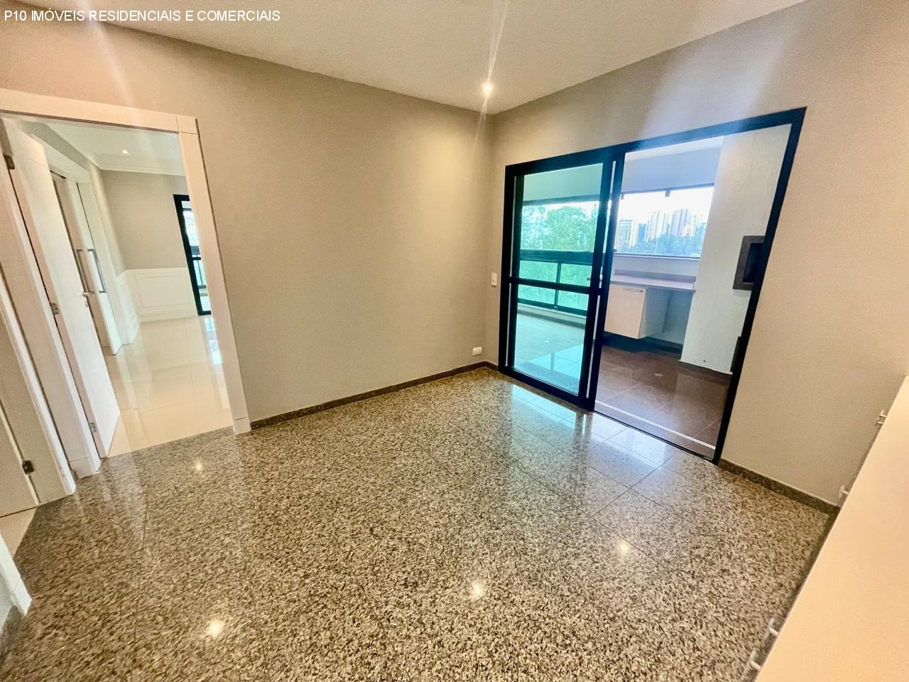 Apartamento à venda com 4 quartos, 385m² - Foto 10