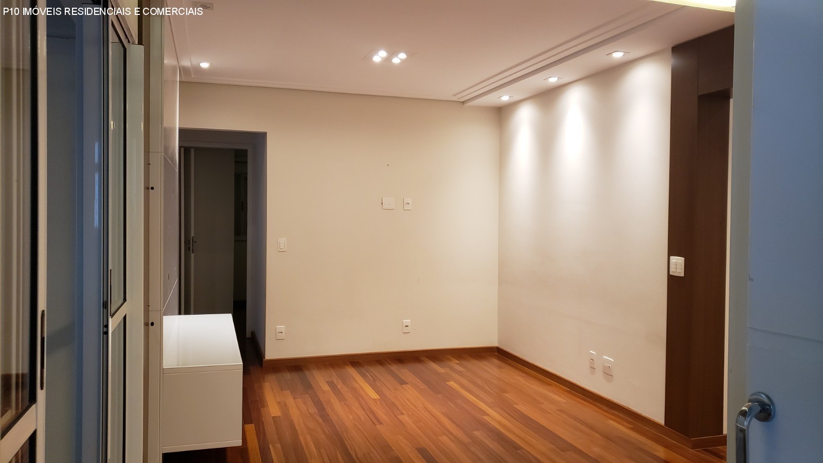 Apartamento à venda com 2 quartos, 82m² - Foto 6