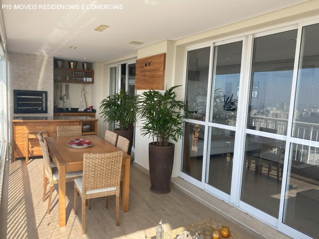 Apartamento, 3 quartos, 223 m² - Foto 2