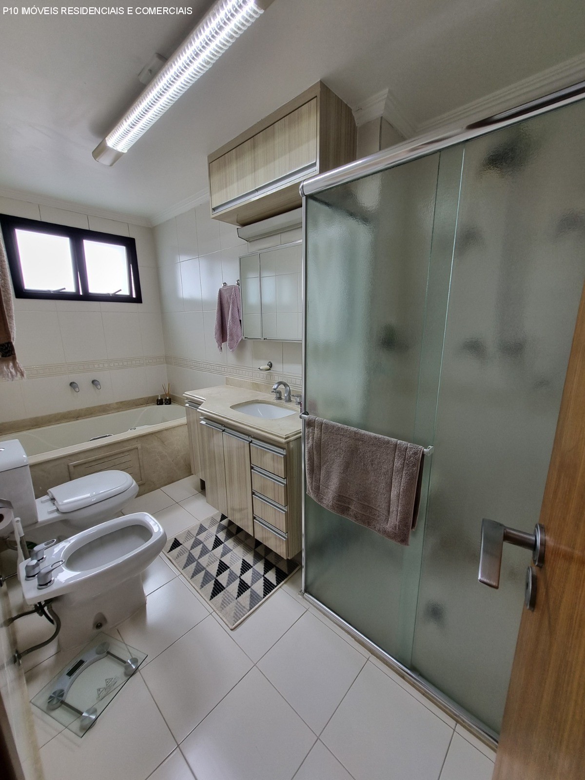 Apartamento à venda com 3 quartos, 156m² - Foto 15