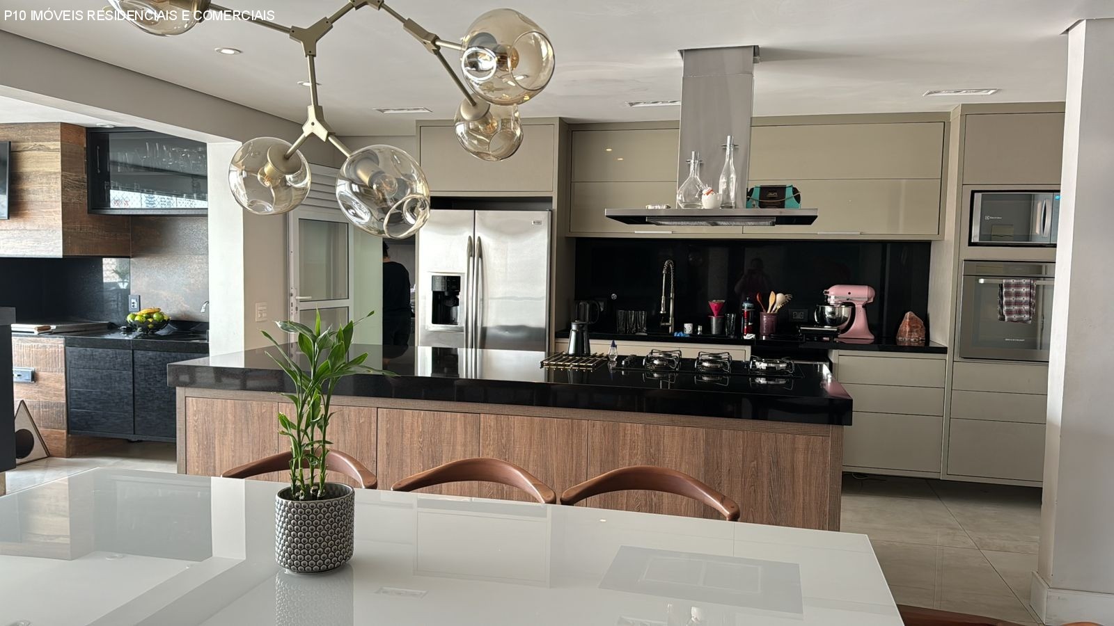 Apartamento, 3 quartos, 134 m² - Foto 2