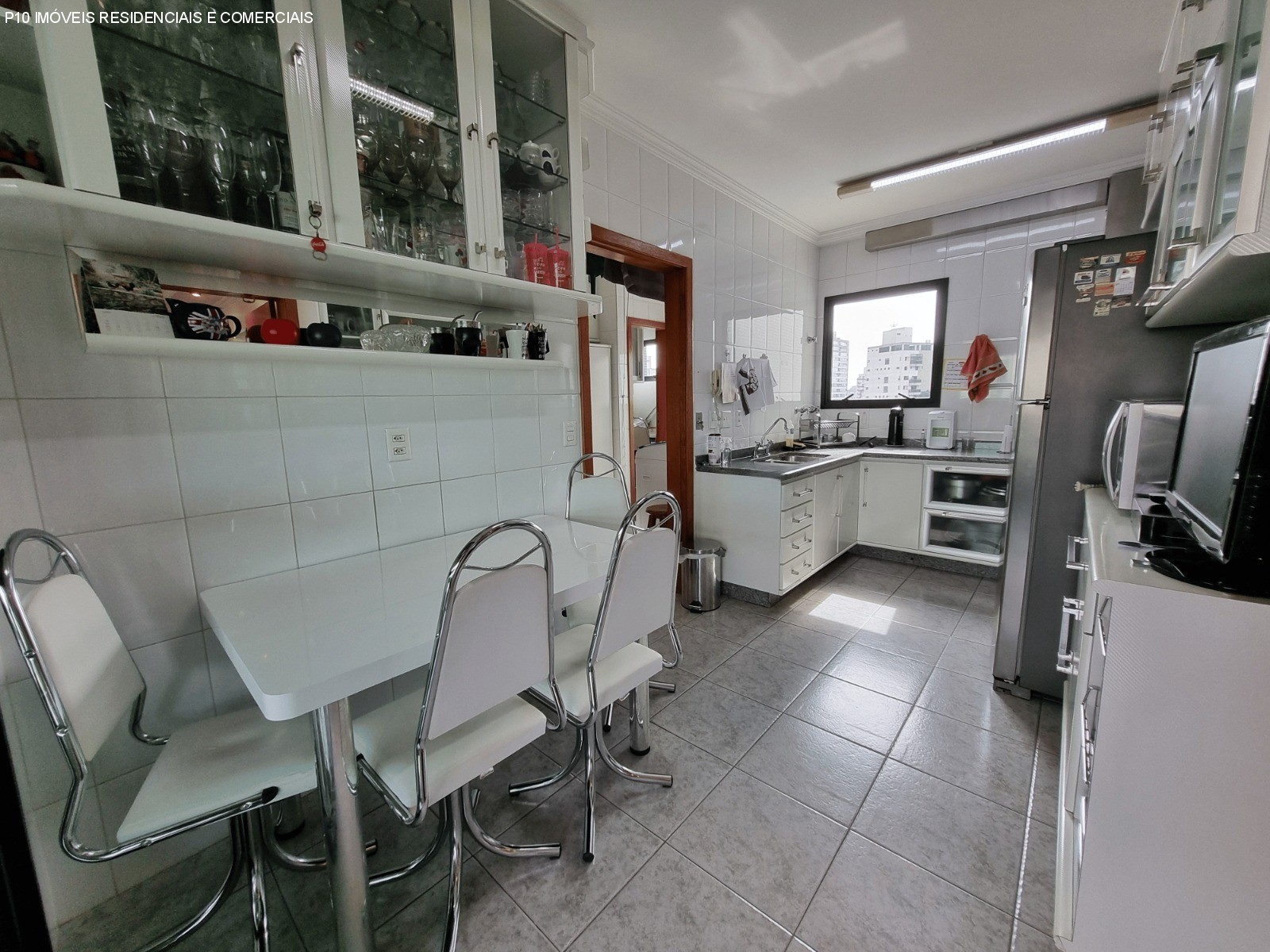 Apartamento à venda com 3 quartos, 156m² - Foto 5