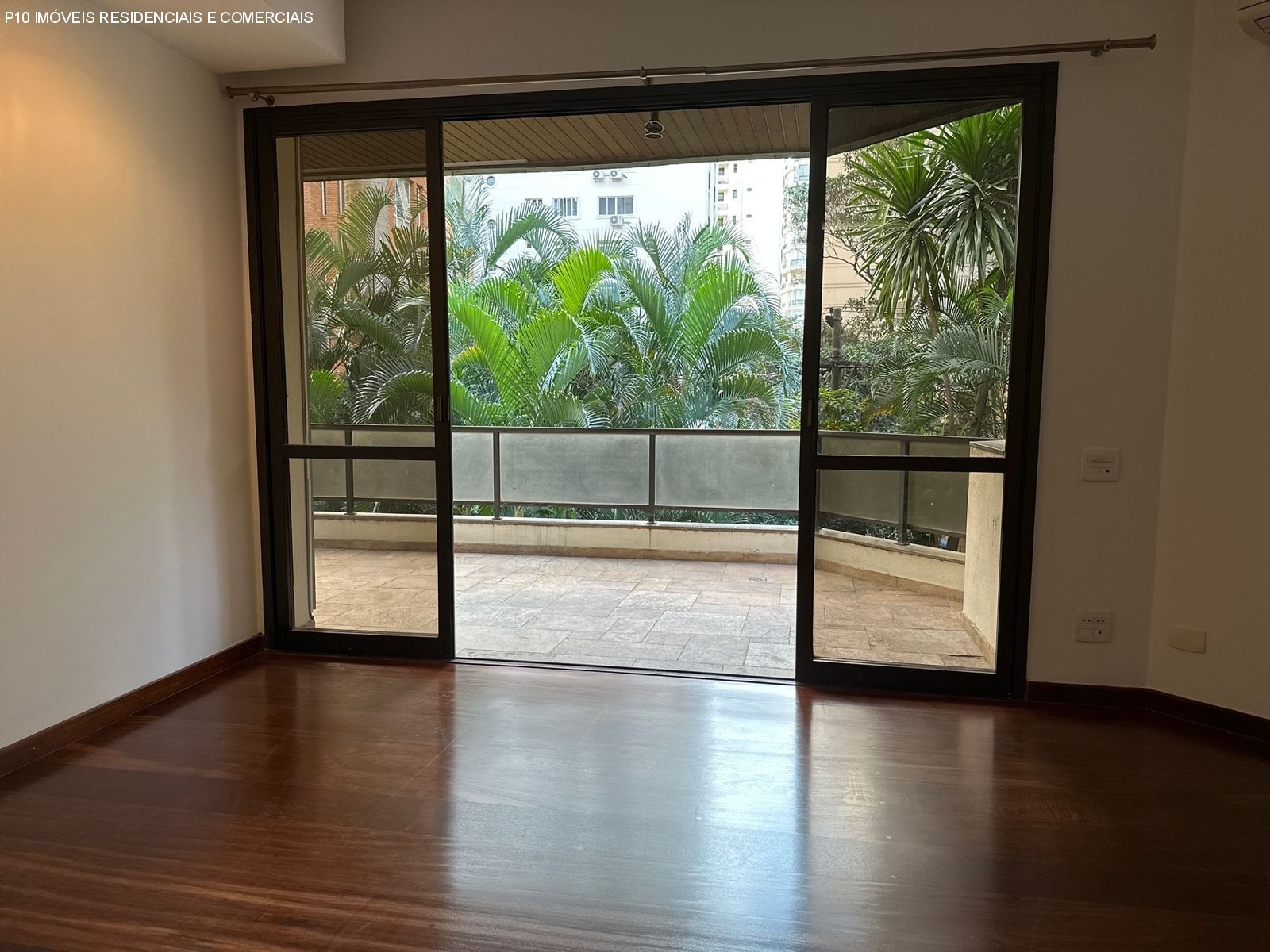 Apartamento, 3 quartos, 197 m² - Foto 2