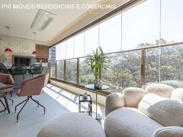 Apartamento à venda com 2 quartos, 142m² - Foto 2