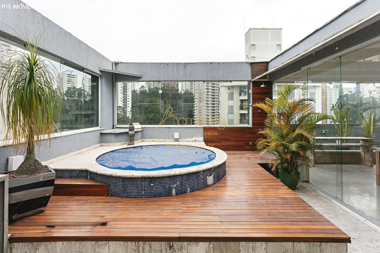 Cobertura, 3 quartos, 221 m² - Foto 2