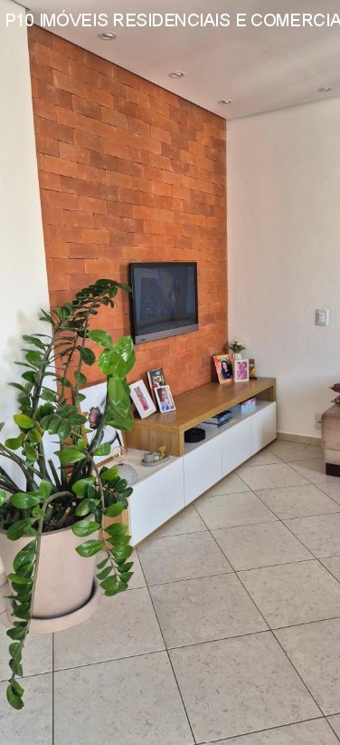 Apartamento à venda com 2 quartos, 67m² - Foto 4