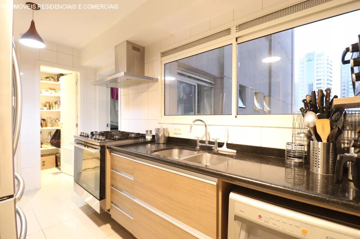 Apartamento à venda com 3 quartos, 167m² - Foto 7