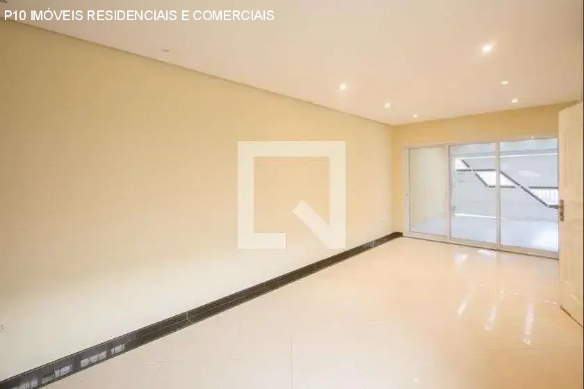 Sobrado à venda com 4 quartos, 220m² - Foto 1