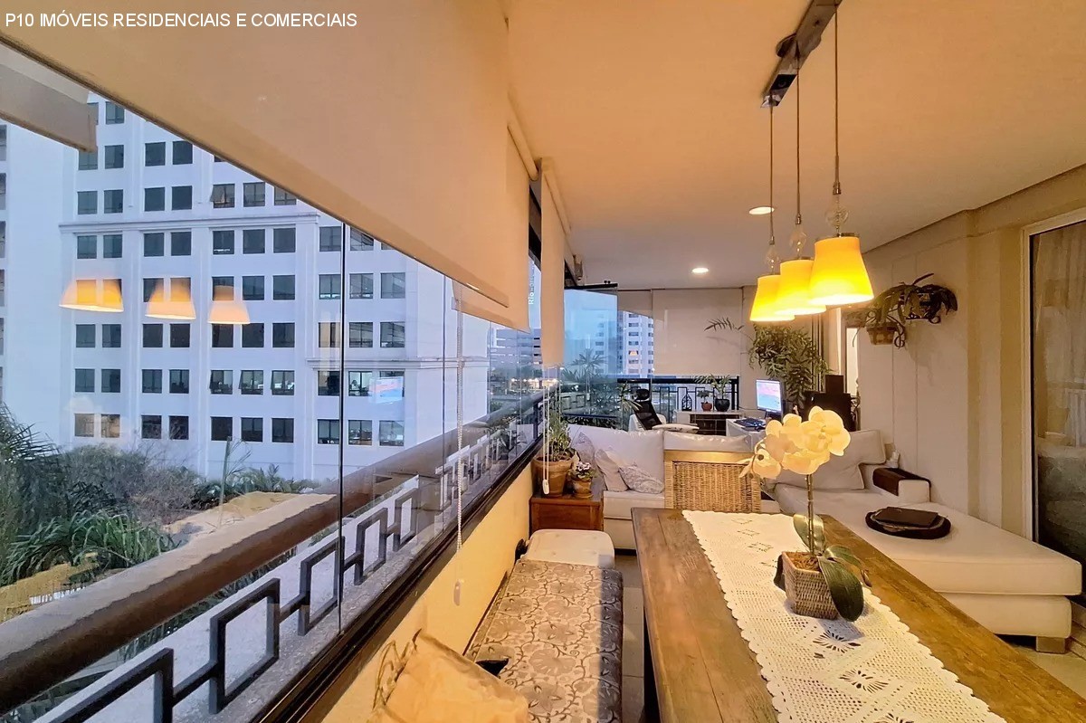 Apartamento à venda com 3 quartos, 167m² - Foto 2