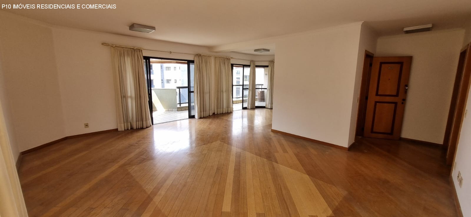 Apartamento, 4 quartos, 215 m² - Foto 1