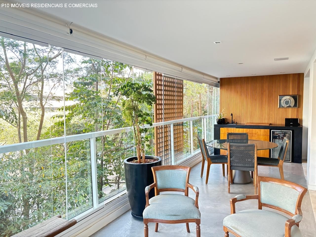 Apartamento, 4 quartos, 241 m² - Foto 1