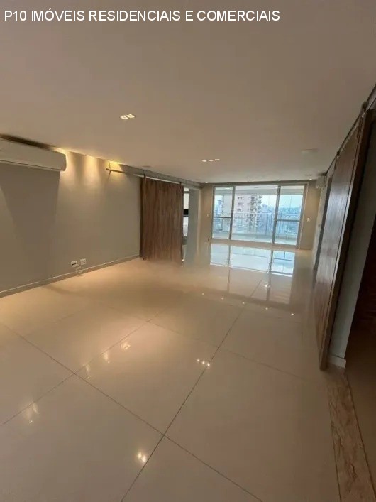 Apartamento, 3 quartos, 214 m² - Foto 1