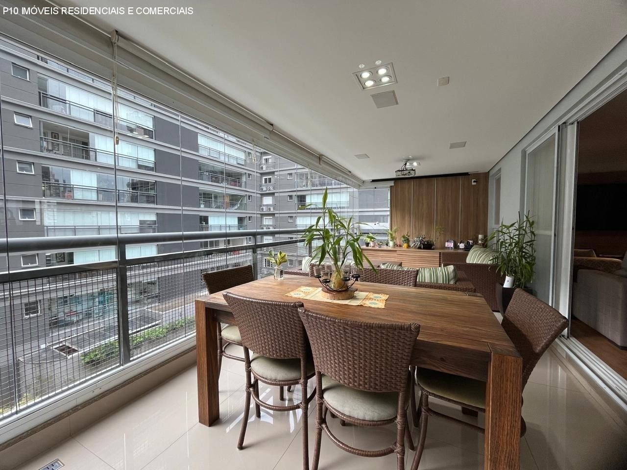 Apartamento, 3 quartos, 194 m² - Foto 2