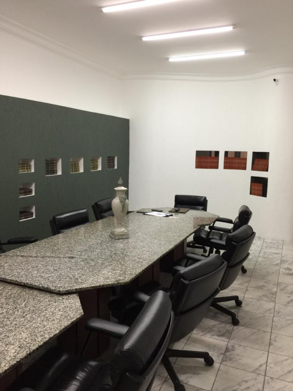 Prédio Inteiro à venda com 13 quartos, 300m² - Foto 2