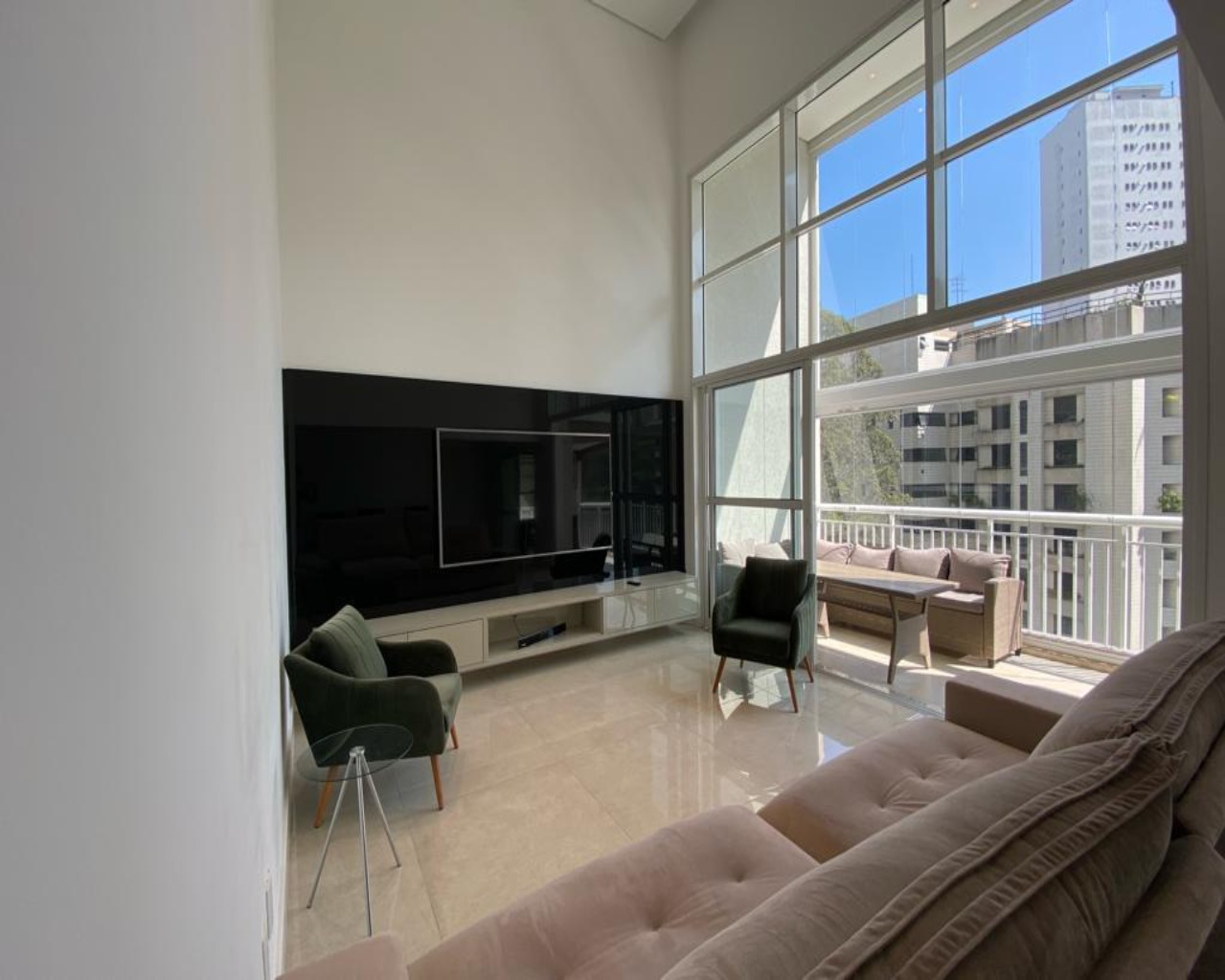 Apartamento, 3 quartos, 170 m² - Foto 2