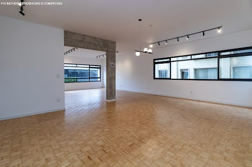 Apartamento, 3 quartos, 220 m² - Foto 1