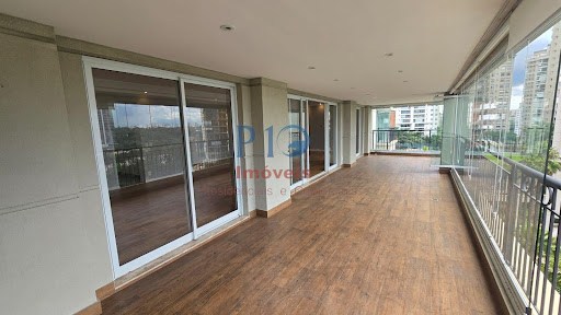 Apartamento, 3 quartos, 247 m² - Foto 1