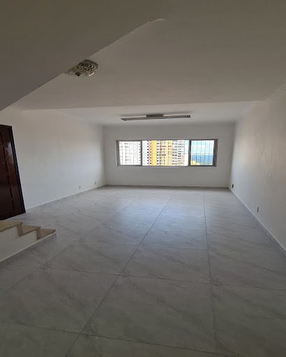 Casa, 3 quartos, 231 m² - Foto 2