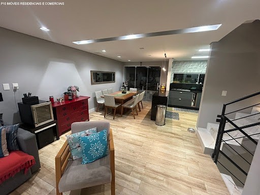 Casa, 4 quartos, 270 m² - Foto 1
